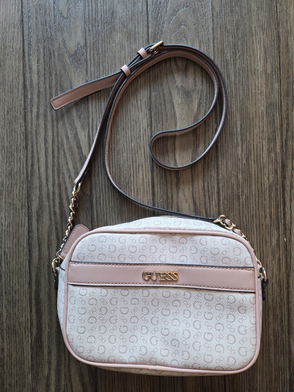 GUESS Ellison Monogram Camera Crossbody Bag - Pink / Cream Blush
